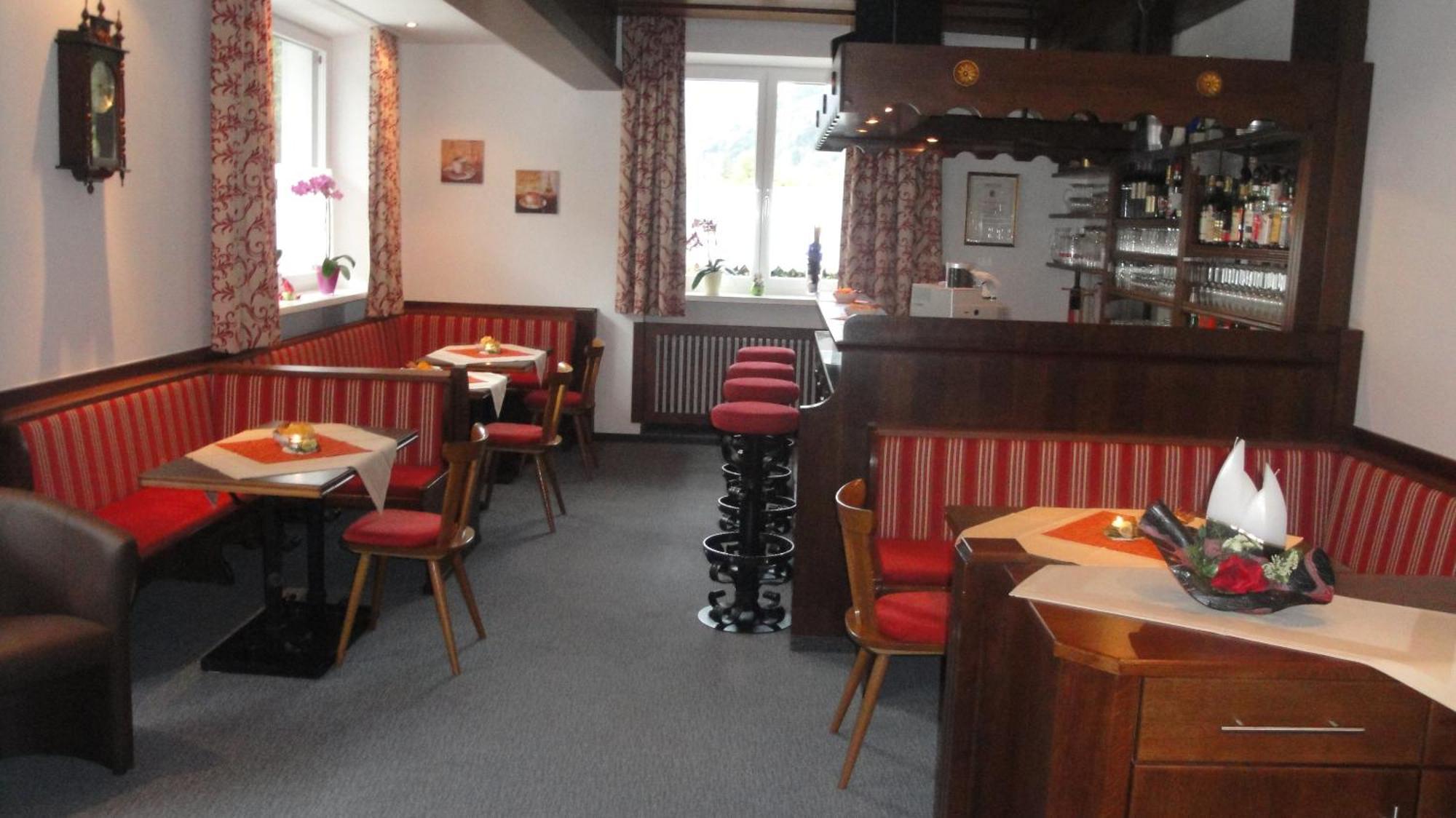 Pension Dorfplatzl Fusch an der Grossglocknerstrasse Экстерьер фото
